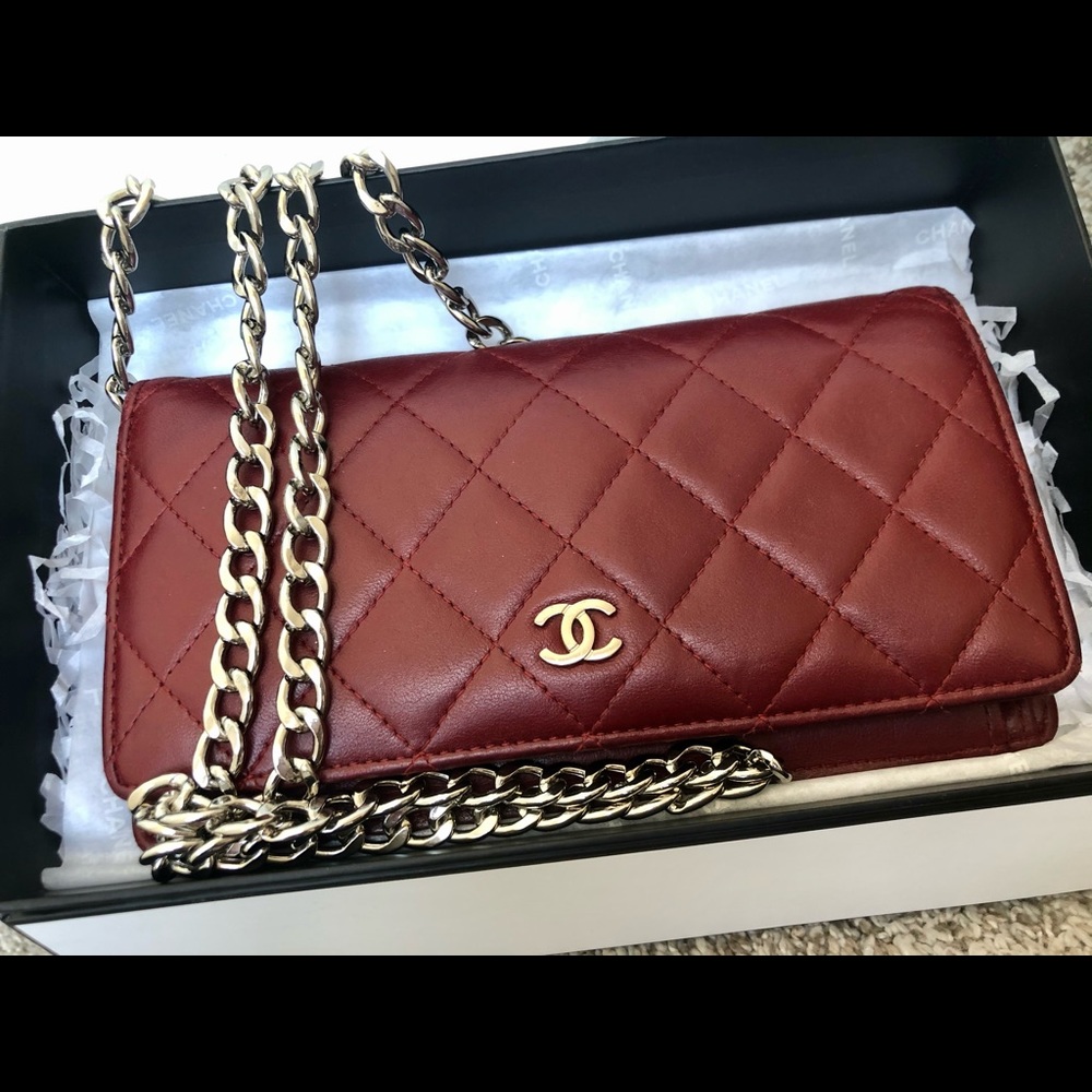 CHANEL CC Yen Continental Wallet